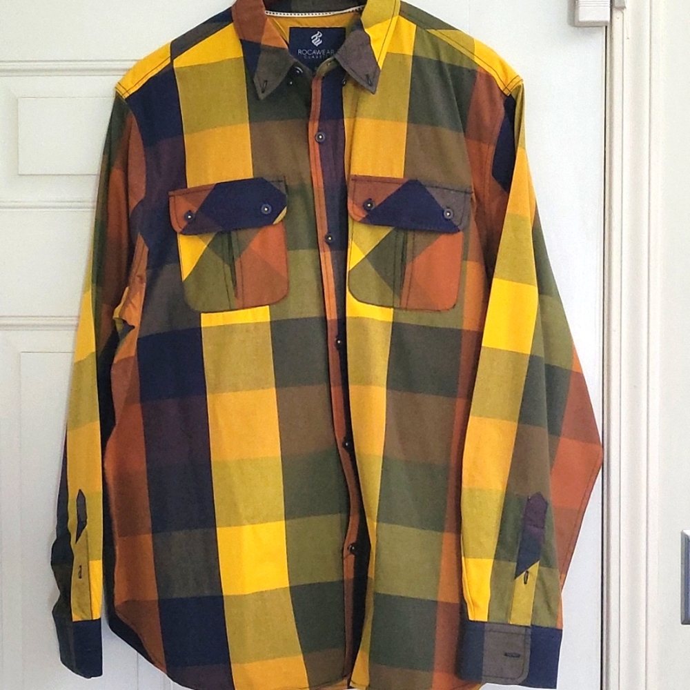 Like new Long sleeve Roca wear shirt
